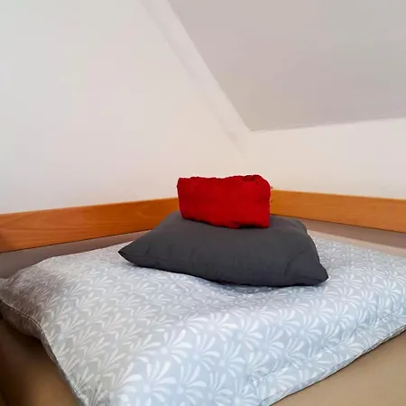 Rentcenter79 Séjour chez l'habitant *